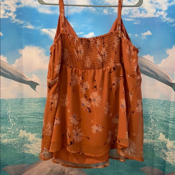 Peach floral tank top - Picture 2 of 4
